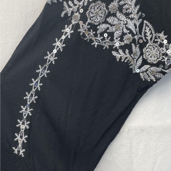 🫶Host Pick 🫶. NWT INC Black Top w/White Embroidery n Bling. Size M - Picture 6 of 7